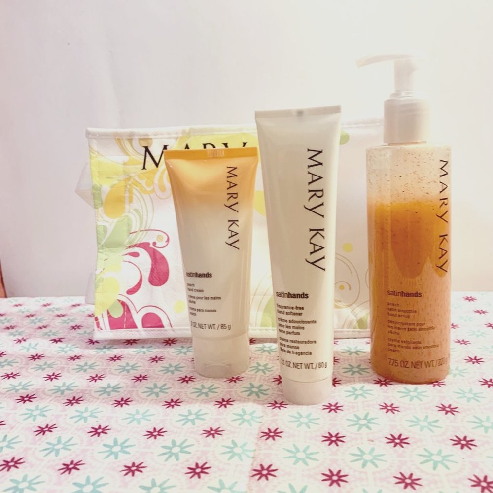 Mary Kay Satin Hands Set:  PEACH Cream / Peach Scrub / Softener